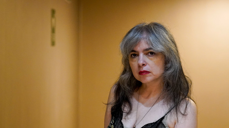 la serie basada en cuentos de mariana enriquez estrena en netflix y ya fue elogiada por stephen king