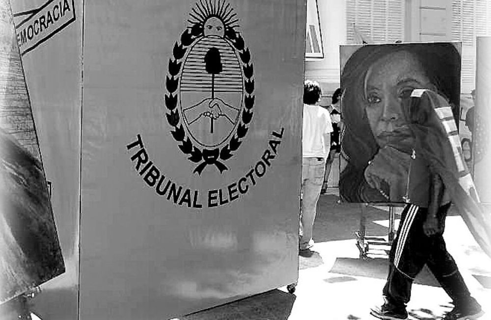Cuando la política chica perjudica a la política grande