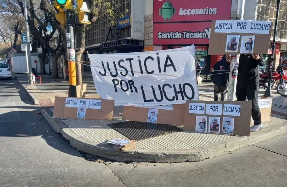 Familiares de Luciano Gómez han realizado numerosas marchas pidiendo justicia en San Rafael. | Foto: Facebook