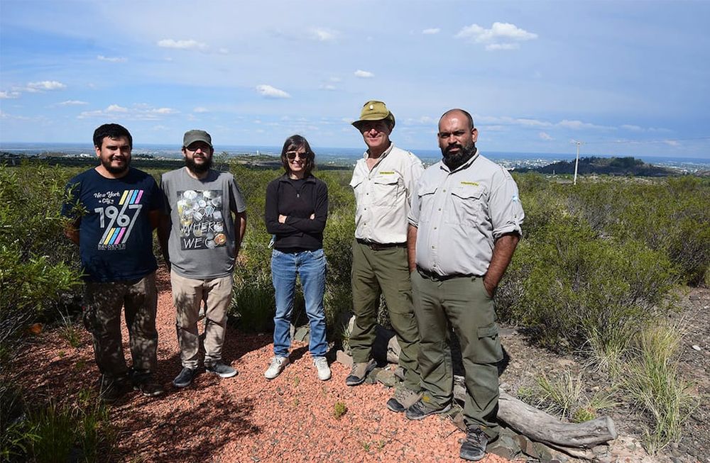 COFECyT. Capacitacion en Astronomía en áreas Naturales Protegidas de Mendoza, en el Divisadero Largo. Beatriz Garcia, astrónoma del proyecto, junto a Francisco Immerso, Alexis Manzilla, Ariel Ghillardi, Gustavo Vasca, durante la capacitacion de  equipo de trabajo del proyecto Constelacion Mendoza Foto: Mariana Villa/ Los Andes
