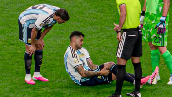 Cuti Romero salió lesionado del partido de Argentina ante Austria. Pero, evolucionó, se recupera y Lionel Scaloni sonríe.&nbsp;