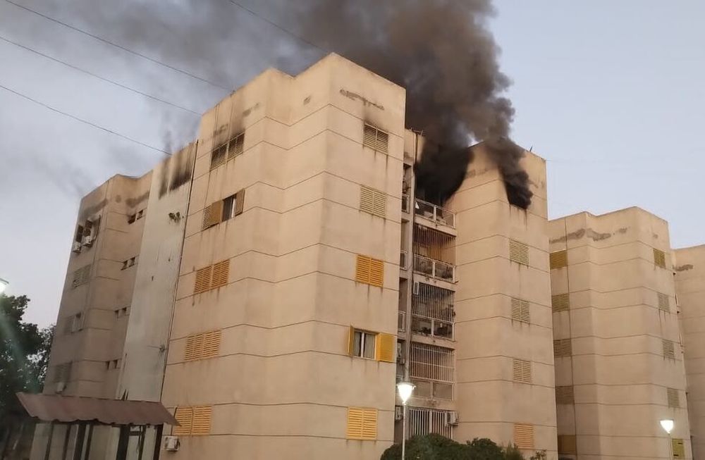 Gracias a Ojos en Alerta, se pudo controlar el incendio de un departamento en la Cuarta Sección
