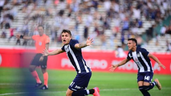 El defensor Nahuel Tenaglia marcó el 1 a 0 ante Aldosivi. (Gentileza / La Voz).