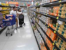 La inflación de noviembre de 2025 fue del 2,5%, según el INDEC, aunque muchas familias cuestionan ese dato porque el impacto en sus bolsillos resulta mucho mayor.