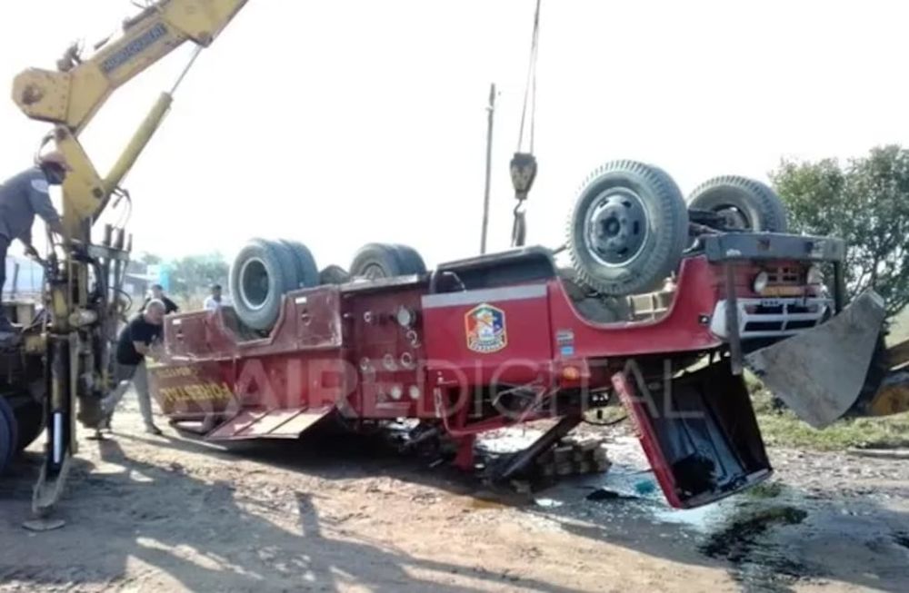 El Consejo de Federaciones de Bomberos Voluntarios de la República Argentina dispuso el luto de todo el Sistema Nacional de Bomberos Voluntarios por el término de tres días.