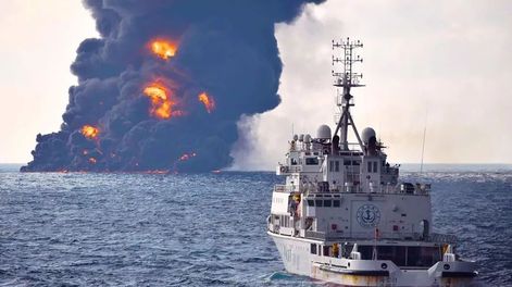 Con una fuerte explosión, se hundió el petrolero iraní en el mar de China