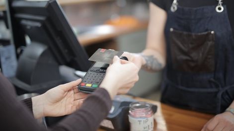 El uso de tarjetas para pagar la compra de supermercado aumentó un 22%. (Imagen ilustrativa)