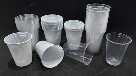 Reciclaje: guardá los vasos descartables y transfórmalos en un increíble adorno de Navidad
