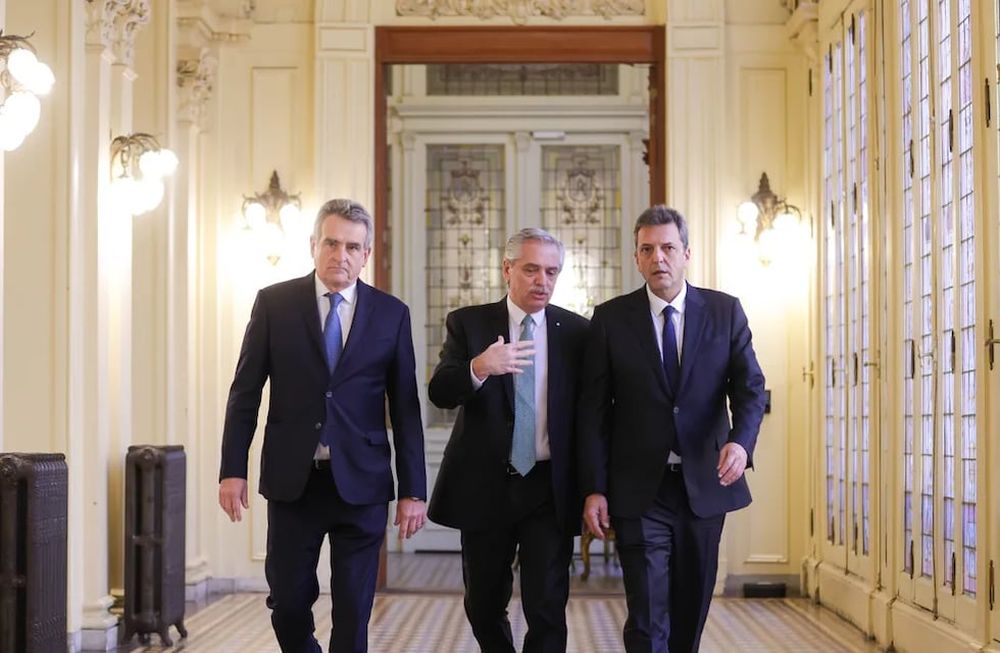 Alberto Fernández, Sergio Massa y Agustín Rossi.