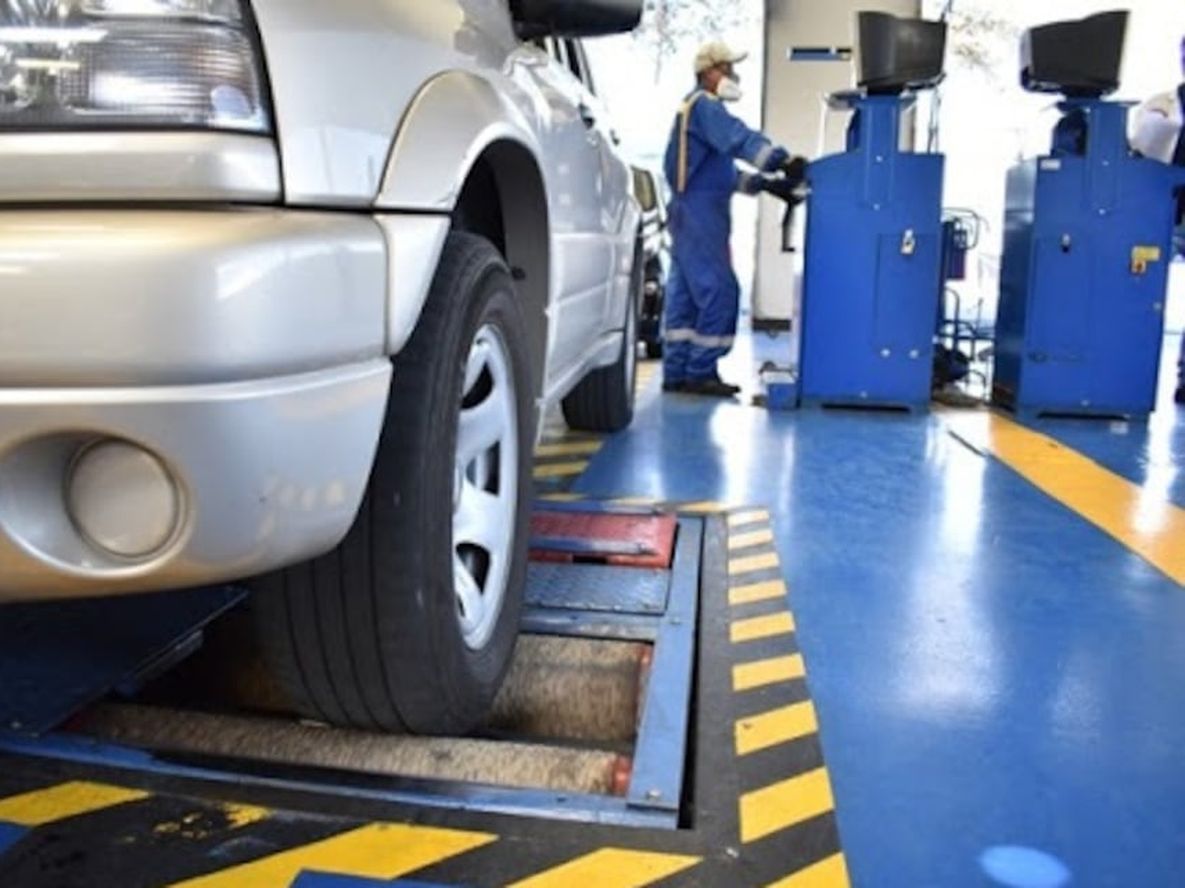 Los usuarios que realizan la Revisión Técnica Obligatoria (RTO) en Mendoza dejaron de recibir las tradicionales obleas adhesivas