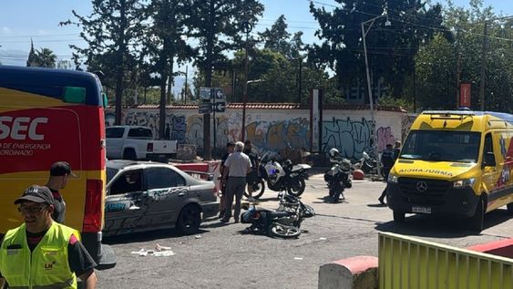 Choque entre moto y auto en Las Heras: dos heridas de gravedad
