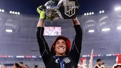 El arquero uruguayo fue clave en la conquista del título del Pincha en el torneo Clausura. Se atajó todo en la serie de penales frente a Racing.&nbsp;