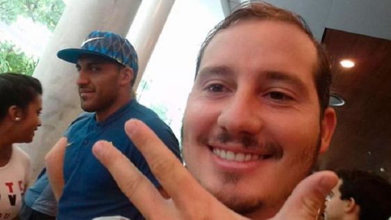 Mirá como Wanchope agredió a un hincha de River