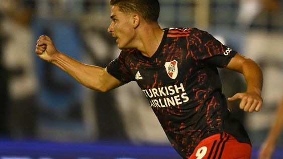 Julián Álvarez sigue en un gran momento en River, marcó el empate Millonario y fue el goleador del torneo con 18 goles. / Gentileza.