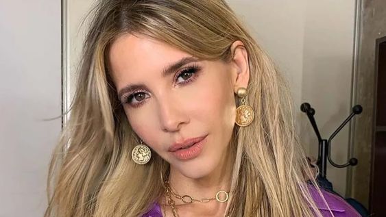 Guillermina Valdés lució su delantera con un strapless negro que hizo delirar a sus seguidores