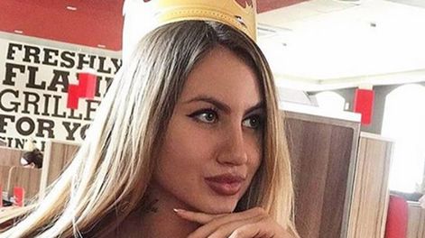 Si te embarazás de un fubtolista hamburgesas gratis: Burger King sale a pedir perdón