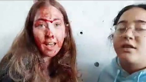 Los Andes | Las familias de las secuestradas decidieron que se difunda el video, ya que afirman que la prensa internacional no se preocupa por los rehenes que llevan ya más de 200 días en manos de los terroristas que prometieron embarazarlas y dispararles a todas