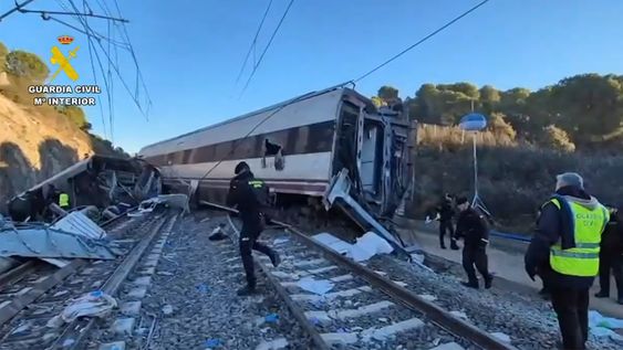 Tragedia ferroviaria en España: al menos 39 muertos y más de 150 heridos tras un choque de trenes en Córdoba