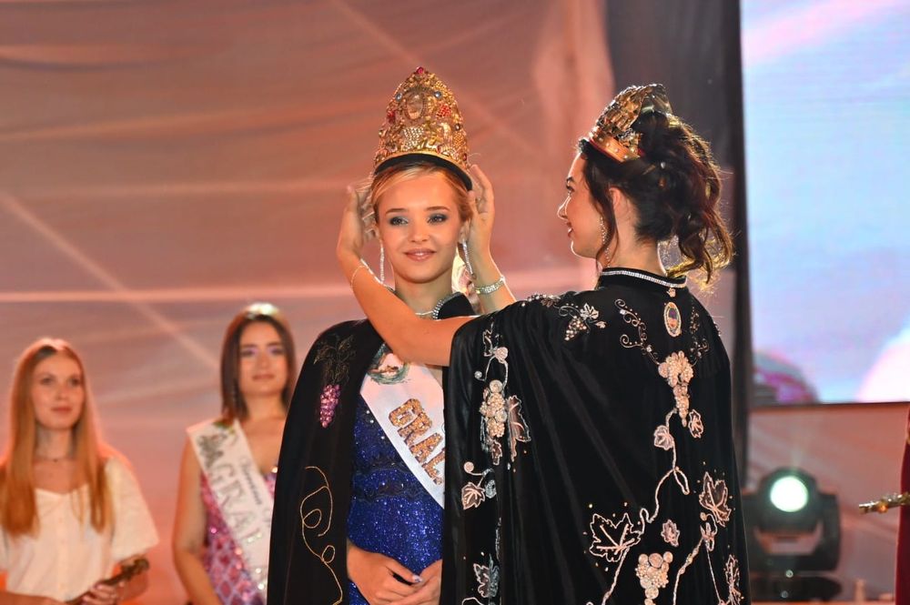 Mariana Belén Perra Cucatto, de 19 años, fue electa reina departamental 2026.