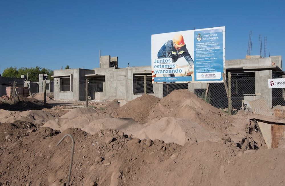 Aún están en construcción más de 1.500 casas que inició Pérez
