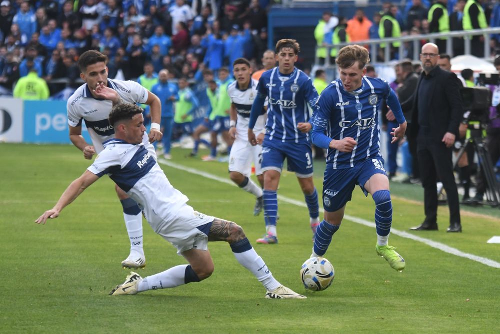 Godoy Cruz perdió 2 a 1 frente a Gimnasia de La Plata