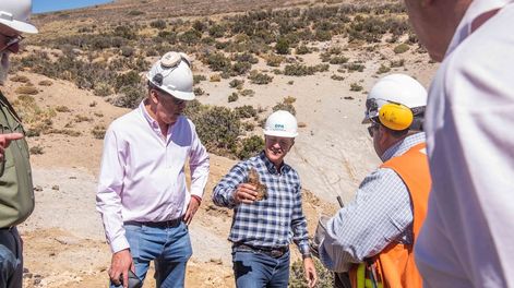 El gobernador Rodolfo Suárez recorrió el yacimiento de Hierro Indio en Malargüe.