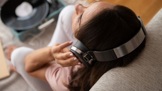 Seguí coleccionando nuevas entregas de vinilos, novelas románticas e historias de misterio en Tienda Los Andes