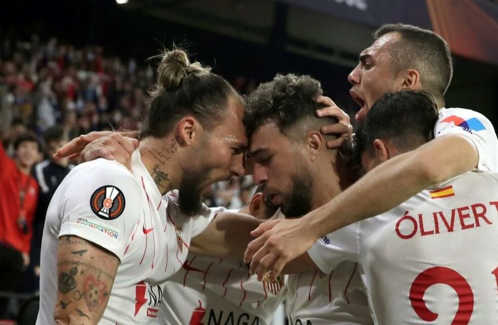 Los sevillanos le ganaron al West Ham gracias al gol de Munir.