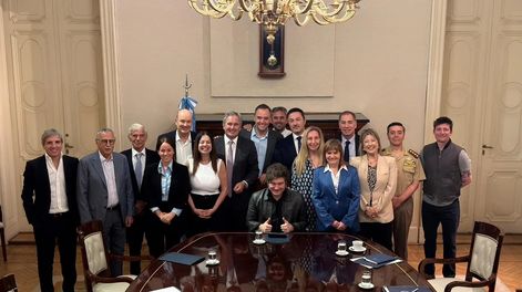 Milei apuesta a la unidad interna en medio de las denuncias contra Adorni