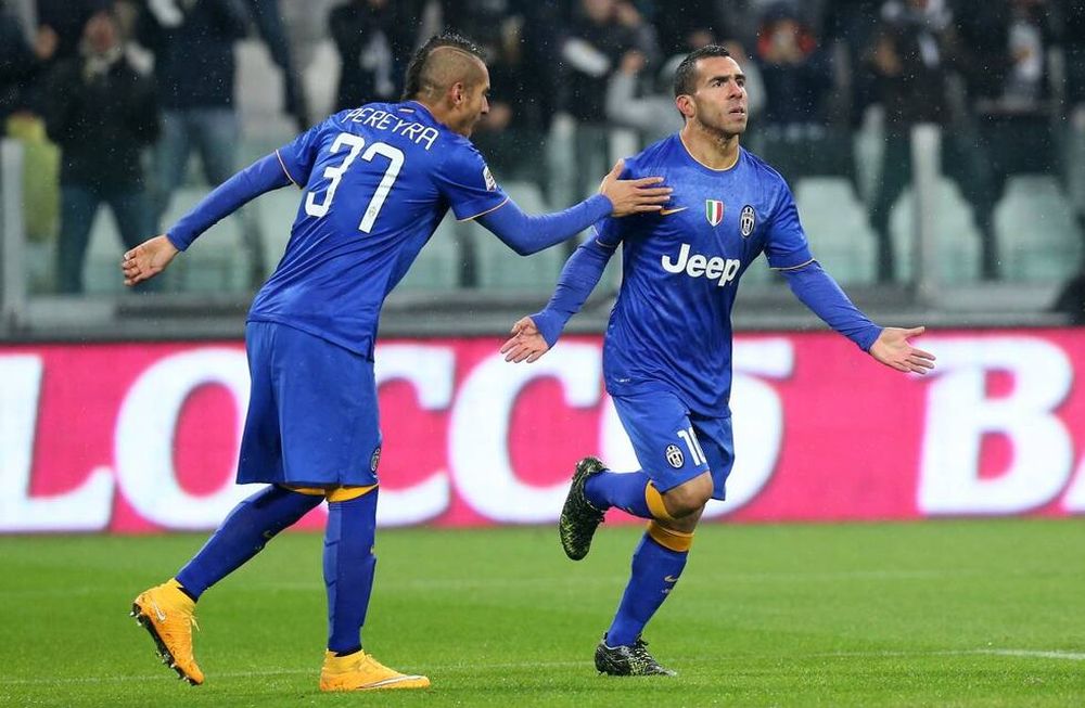 Tevez marcó un gol brillante en su doblete para la goleada de Juventus