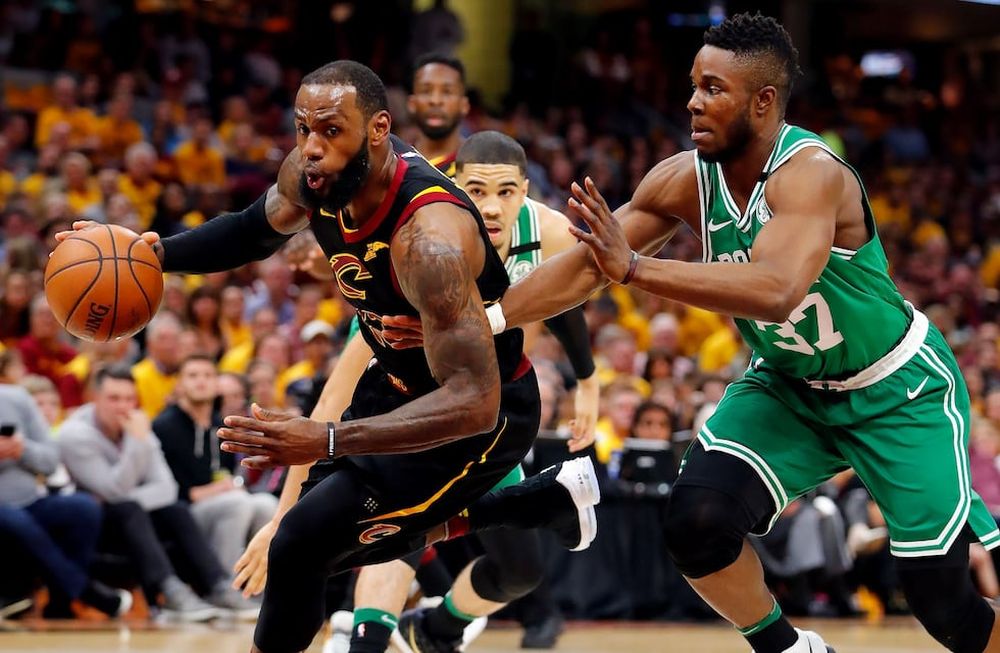 NBA: LeBron y Cavs apabullaron a los Celtics y se acercaron en la serie