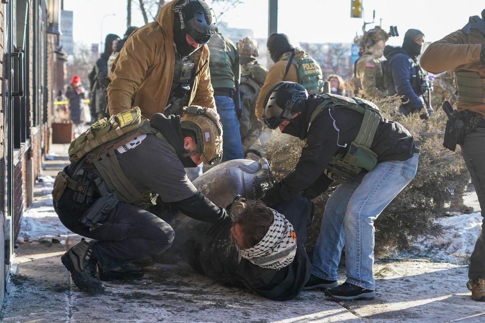 Agentes del ICE asesinaron a un hombre durante un operativo en Minneapolis