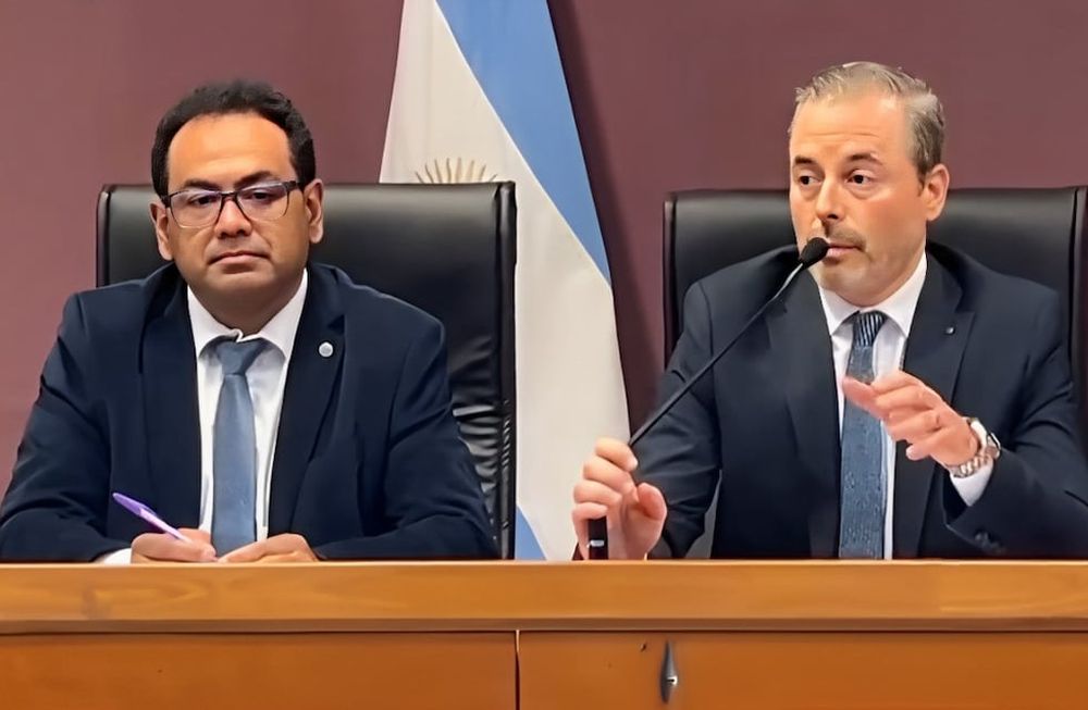 Caso Loan: los fiscales Guillermo Barry y Juan Carlos Castillo confirmaron que el niño fue captado con fines de explotación y que el comisario “plantó” una zapatilla. Foto: Captura de video