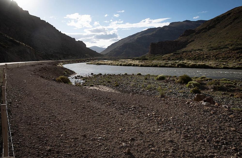 El sector del Río Grande donde se proyecta construir el proyecto hidroeléctrico Portezuelo del Viento Foto: Ignacio Blanco / Los Andes