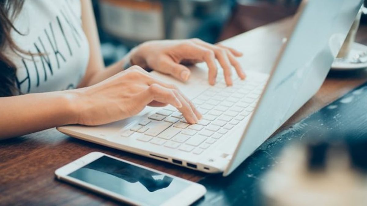 Habilitan la modalidad de educación a distancia para terminar el nivel secundario en Mendoza thumbnail