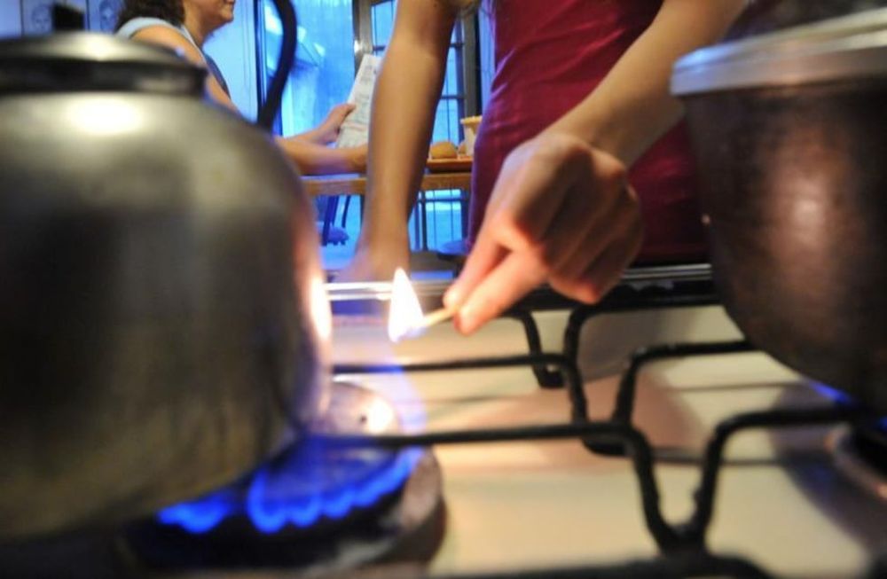 Gas: distribuidoras deberán financiar deudas a usuarios hasta en 30 cuotas