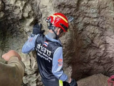 Continúa el operativo en Laos para salvar a siete personas atrapadas en una cueva.
