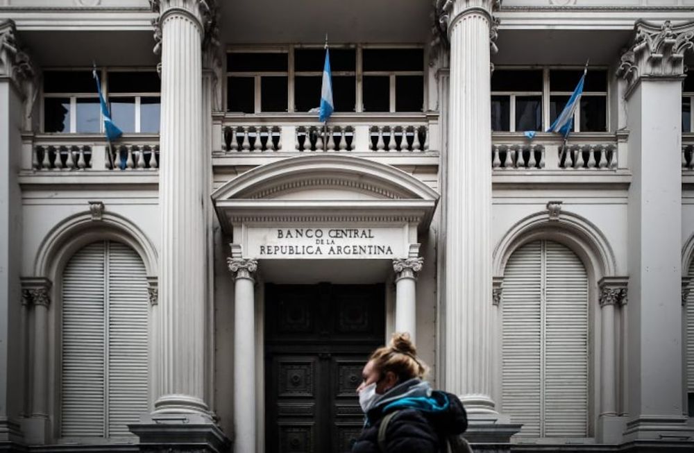 Las reservas brutas que acuña el Banco Central cayeron este jueves otros 130 millones de dólares.