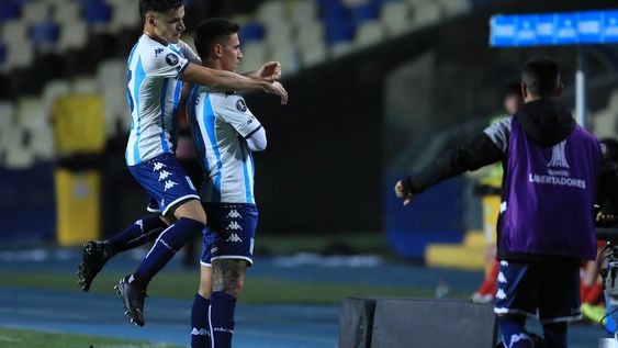 El jugador de Racing Matias Rojas, celebra su gol contra Ñublense  durante el partido por el grupo A de la Copa Libertadores realizado en el estadio Ester Roa. / Gentileza.