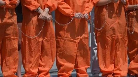 El senador Martín Rostand presentó una iniciativa que apunta a mejorar la identificación de internos y reducir las posibilidades de evasión.