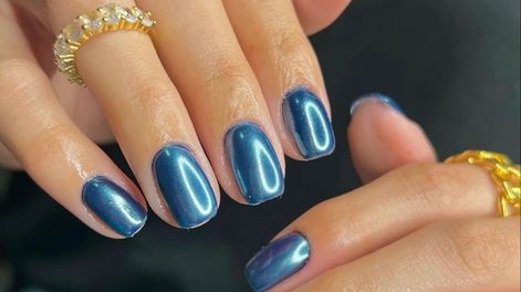 Uñas metalizadas: la tendencia para este invierno que es furor en redes.