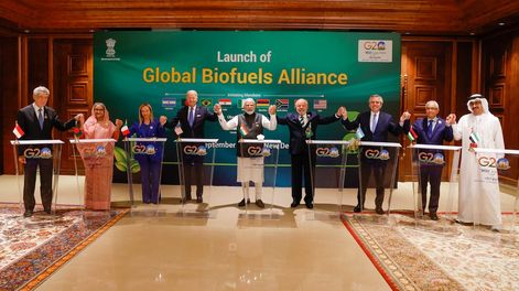 Los Andes | Desde la izquierda, el primer ministro de Singapur, Lee Hsien Loong, el primer ministro de Bangladesh Sheikh Hasina, la primera ministra italiana Giorgia Meloni, el presidente estadounidense Joe Biden, el primer ministro de la India Narendra Modi, el pres