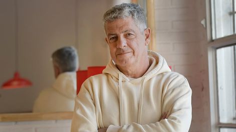 Sergio Sánchez, dueño de la marca Gulerie, abrió un elegante bistró en Chacras de Coria. / Foto: Orlando Pelichotti