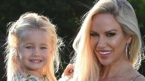 Matilda y Luciana Salazar abrieron la polémica sobre el uso de suplementos vitamínicos en niños.