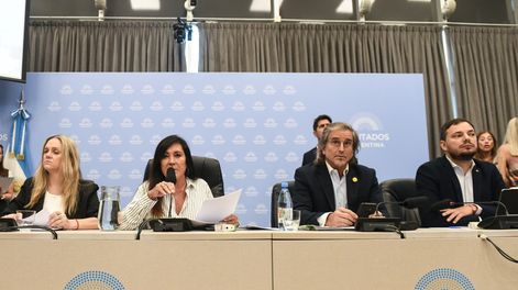 Los diputados del oficialismo lograron que el proyecto pase al recinto para su votación. Será tratado mañana.