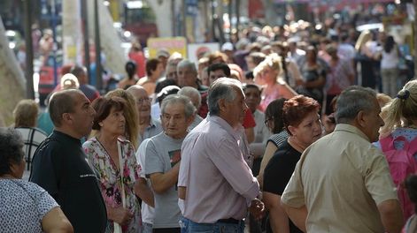 Buenas noticias para jubilados: cómo calcular el bono y el aguinaldo a cobrar en diciembre  (Archivo / Los Andes)