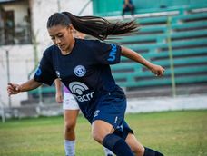 Florencia Giovarruscio debutó en la primera de Independiente Rivadavia