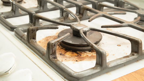 Cómo limpiar las hornallas de la cocina y que luzcan como nuevas con 1 solo ingrediente