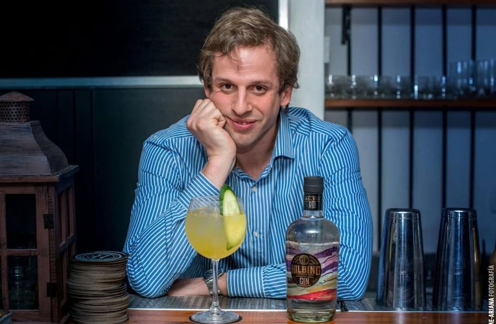 La historia de los Hilbing y la elaboración de bebidas alcohólicas comienza incluso antes de que el primero de ellos pusiera un pie en Argentina, proveniente de su Alemania natal.