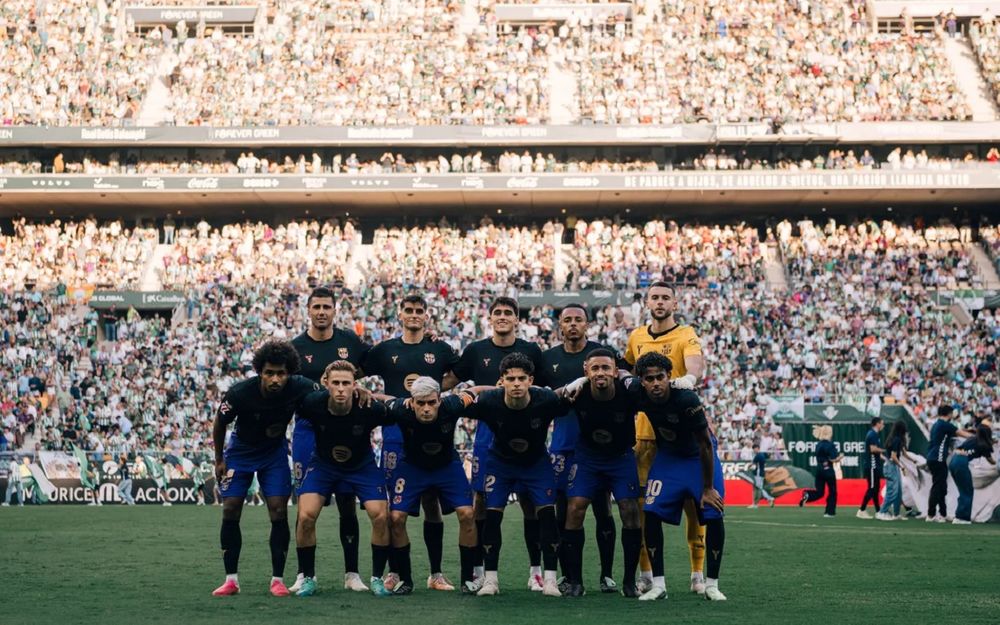 Barcelona no deja dudas en España: aplastó al Betis por 5-2, llegó a los 27 puntos y mantiene una campaña perfecta con nueve triunfos en nueve partidos.
